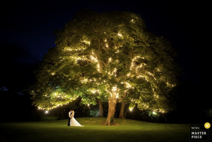 Photo by: <a href="https://www.wpja.com/contests/2009-q3/creative-portrait/229736">Christian Keenan - United Kingdom</a> Wedding Photographer Christian Keenan of London, United Kingdom
