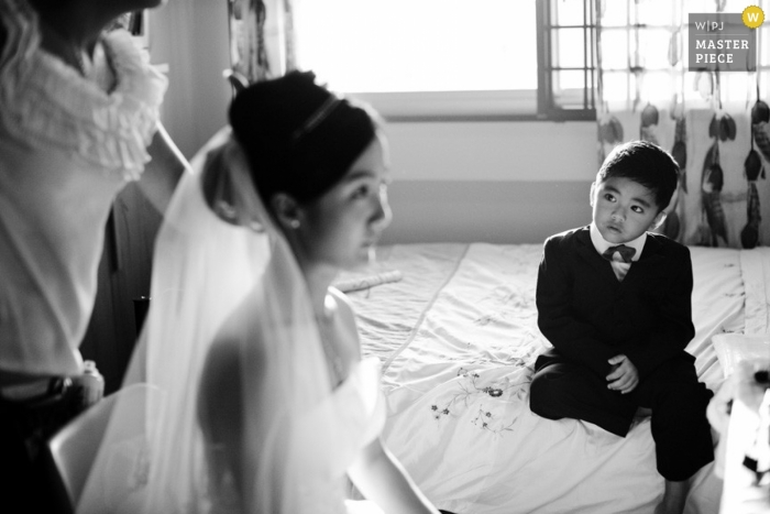 Photo by: <a href="https://www.wpja.com/contests/2009-q4/bride-getting-ready/304316">Wansheng Chen - Singapore</a> Wedding Photographer Wansheng Chen of , Singapore