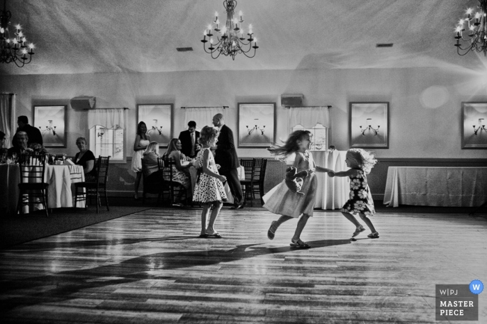 Foto door: <a href="https://www.wpja.com/contests/2010-q1/dancing-action/352621"> Aga Matuszewska - Verenigde Staten </a> Huwelijksfotograaf Aga Matuszewska uit Pennsylvania, Verenigde Staten