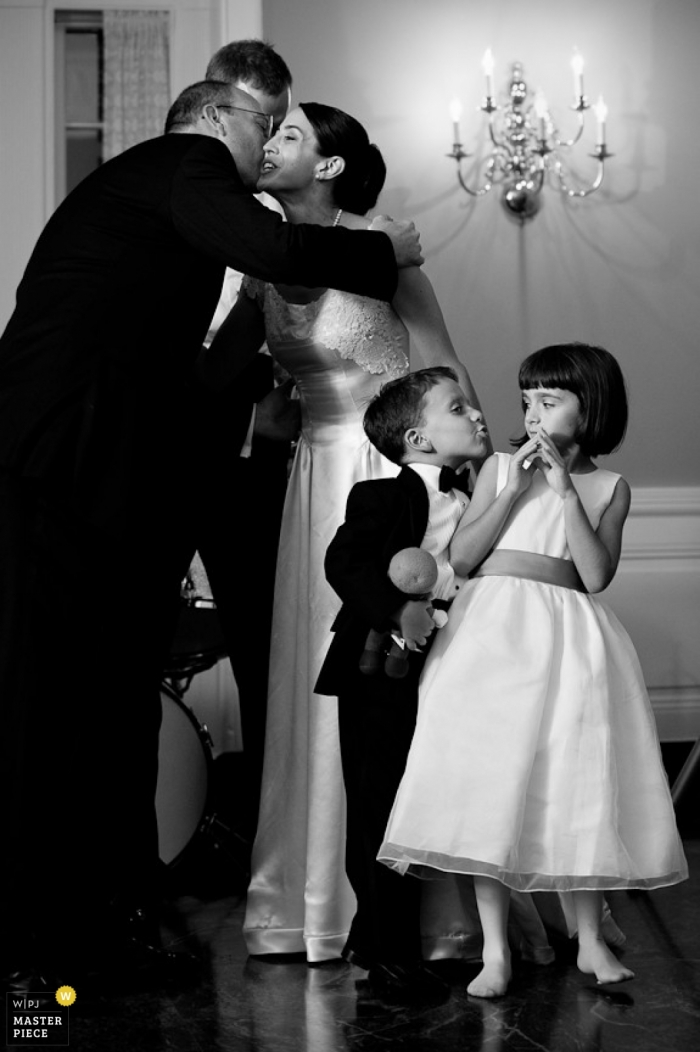 Foto di: <a href="https://www.wpja.com/contests/2010-q4/kids-being-kids/556231"> Carl Bower - Stati Uniti </a> Fotografo di matrimoni Carl Bower di Colorado, Stati Uniti