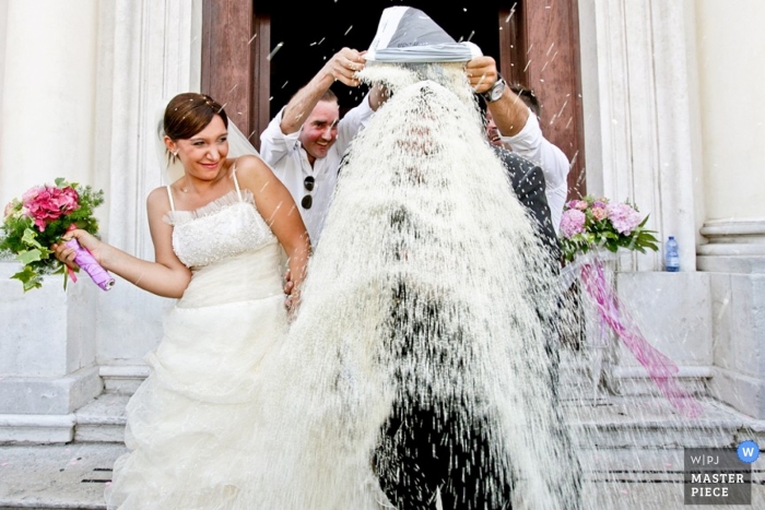 Photo by: <a href="https://www.wpja.com/contests/2011-q3-contest/humor/703306">Barbara Zanon - Italy</a> Wedding Photographer Barbara Zanon of , Italy