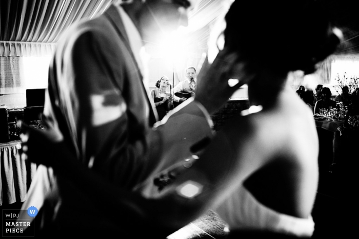 Foto di: <a href="https://www.wpja.com/contests/2011-q4-contest/first-dance/817561"> Joseph Gidjunis - Stati Uniti </a> Fotografo di matrimoni Joseph Gidjunis della Pennsylvania, Stati Uniti