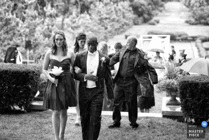Photo by: <a href="https://www.wpja.com/contests/2011-q4-contest/weather/843186">David Bracho - United States</a> Wedding Photographer David Bracho of Illinois, United States
