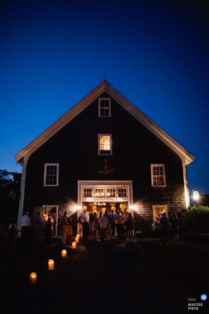 Foto door: <a href="https://www.wpja.com/contests/2012-q3-contest/scene-setters/1002221"> Joyelle West - Verenigde Staten </a> Huwelijksfotograaf Joyelle West of Massachusetts, Verenigde Staten