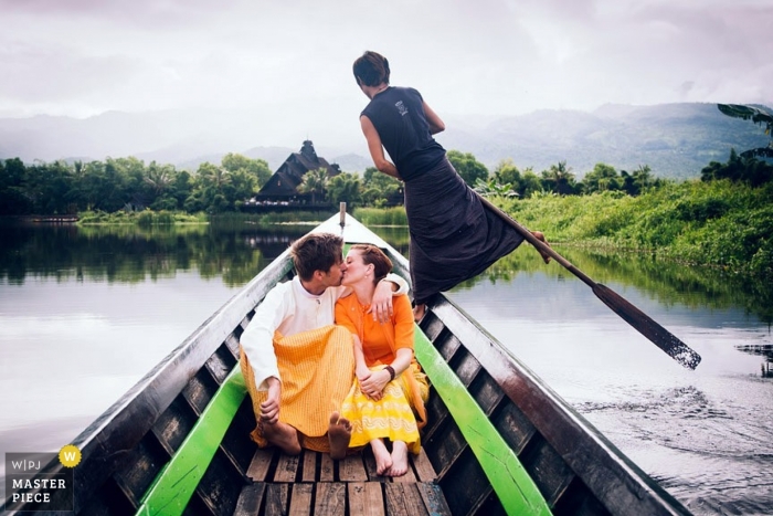 Foto door: <a href="https://www.wpja.com/contests/2013-q4-contest/transportation/2nd-place"> Aidan Dockery - Thailand </a> Huwelijksfotograaf Aidan Dockery van Surat Thani, Thailand