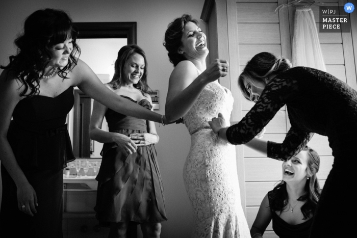 Photo by: <a href="https://www.wpja.com/contests/2014-q2-photography-contest/getting-ready/1442006">Franco Milani - Italy</a> Wedding Photographer Franco Milani of , Italy
