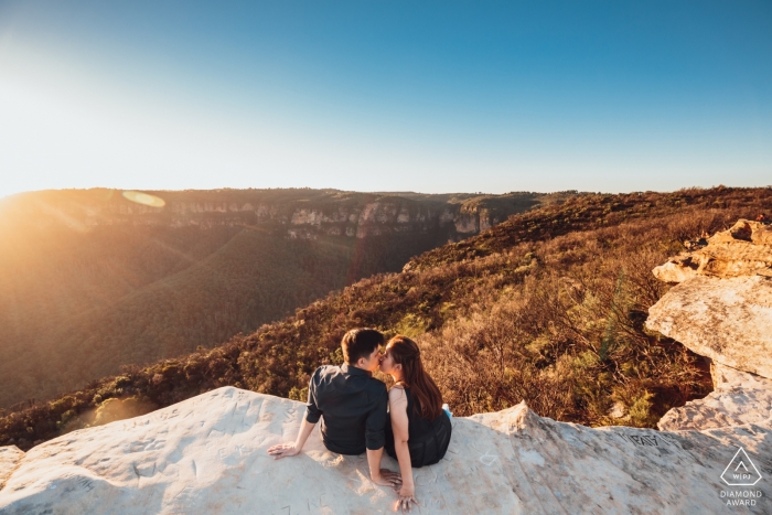 Foto: Ryan Ng - Hochzeitsfotograf aus Singapur </a> Singapur Mountain-Top Pre-Wedding Portrait vor Sonnenuntergang.