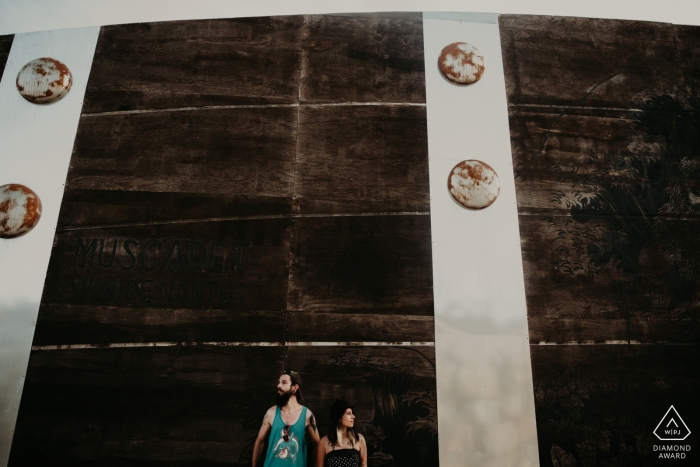 Photo par: <a href="https://www.wpja.com/photos/diamond-award-top-wedding-engagement-photographer/2231076"> Maxime Vion - Photographe de mariage en France </a> Loiret Industrial Engagement Portrait d'un couple avant le jour du mariage.