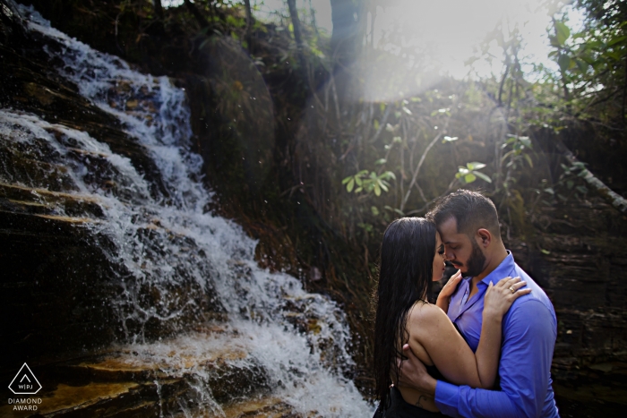 Brazil waterfalls make ideal backdrops for pre-wedding portraits Brazil waterfalls make ideal backdrops for pre-wedding portraits