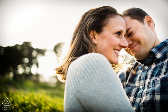 San Francisco engagement portrait in the afternoon sun at the park