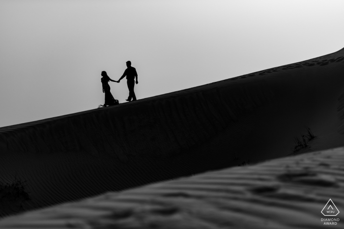 Photo by: <a href="https://www.wpja.com/photos/diamond-award-top-wedding-engagement-photographer/2256476">Bindi Richardson - United Arab Emirates Wedding Photographer</a> Desert Engagement Shoot | Black and White Desert Photography in UAE