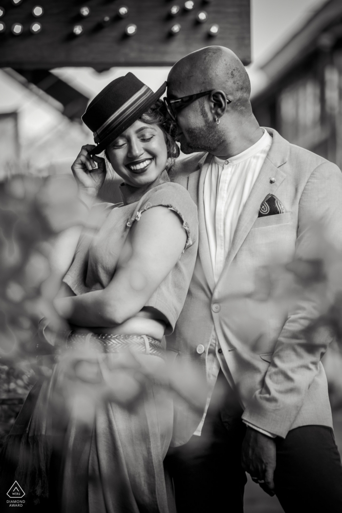 Goa couple shoot during a pre-wedding session | Black and White, Vert