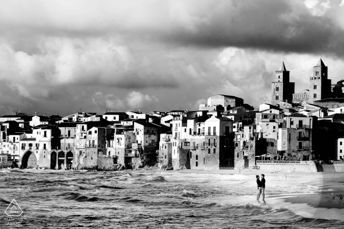 Cefalù, Palermo Prewedding Photosession in Schwarzweiß Cefalù, Palermo Prewedding Fotosession | Engagement Fotograf Italien Hochzeit