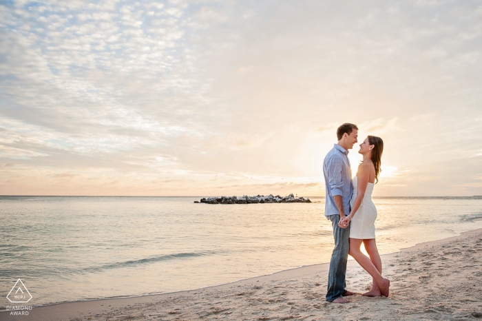 Photographe de mariage en Floride pour la séance d’engagement Key West à la plage