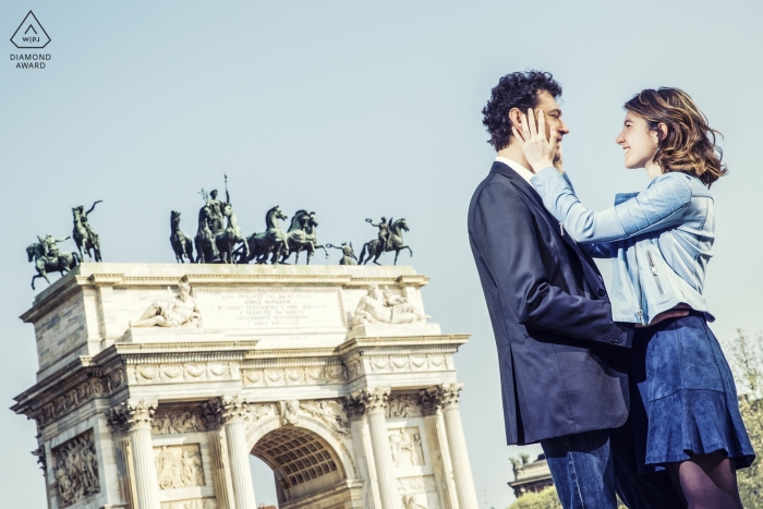 Lombardy pictures of a couple by a top Milan wedding engagement photographer