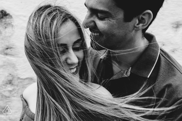  Minas Gerais wedding engagement photos in the wind for Brazil couples