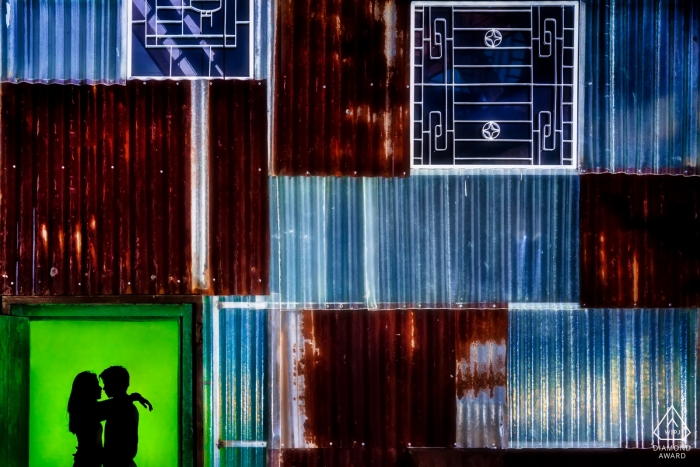 Portrait de couple de Ho Chi Minh avec le bâtiment de conception industrielle