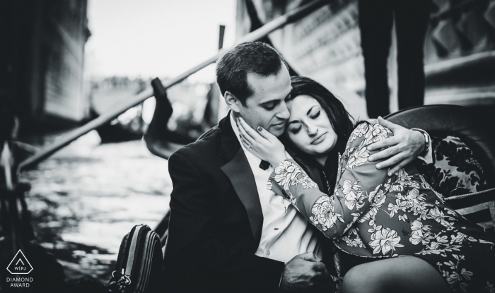 Photo by: <a href="https://www.wpja.com/photos/diamond-award-top-wedding-engagement-photographer/2398706">Carlo Bettuolo - Venezia Venezia Carlo Bettuolo, of Venezia, is a wedding photographer for