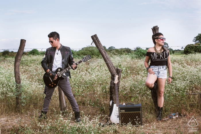 Un couple de Lima associe le rock and roll à la vie à la campagne lors de leur séance photo