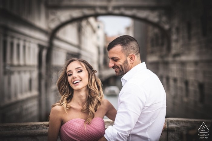 Venecia antes de la boda disparar para retratos de compromiso