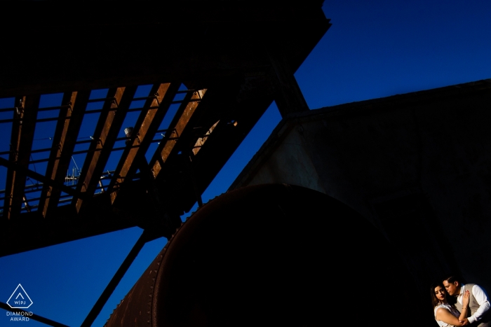 SAN FRANCISCO ENGAGEMENT SESSION FOR PREWEDDING PORTRAITS - BLUE SKY