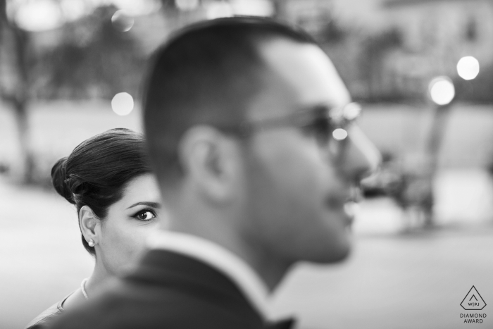 Photo noir et blanc avant mariage par un photographe en Sicile