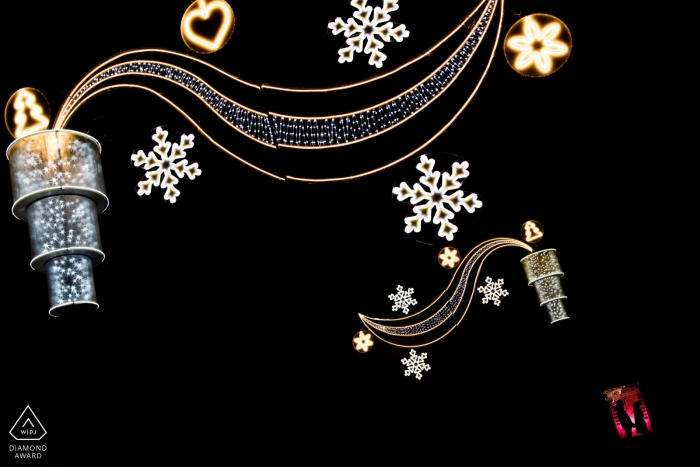 Photo by: <a href="https://www.wpja.com/photos/diamond-award-top-wedding-engagement-photographer/2423591">Marcos Rodriguez Pedrosa - Laguna de Duero Valladolid Christmas lights during Valladolid Engagement PhotoShoot
