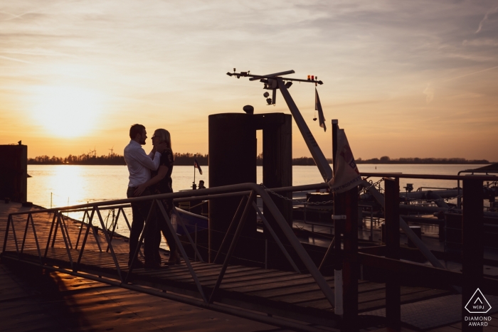 Engagement portraits at sunset on Willemstad the Netherlands, at the Hollands diep, nice loveshoot - Fort Sabina Heijningen