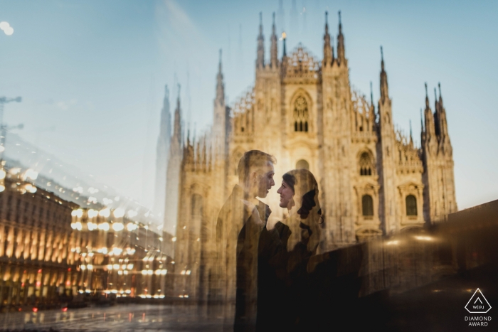 Foto por: <a href="https://www.wpja.com/photos/diamond-award-top-wedding-engagement-photographer/2442391"> Federica Ariemma - Napoli Napoli Compromiso de Milán sesión de fotos antes de la boda - amor en Milán