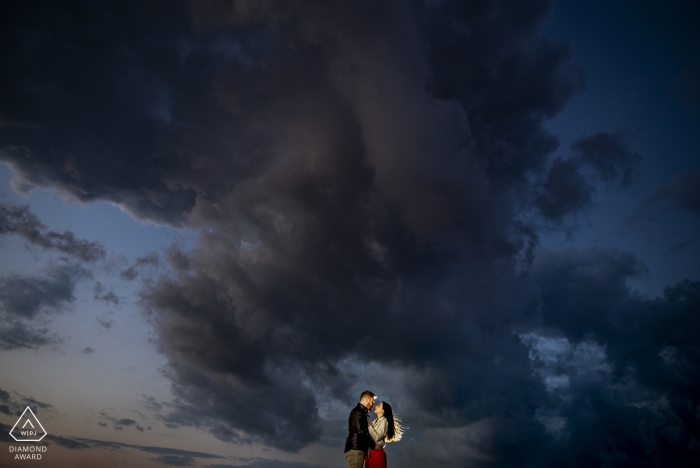 reggio calabria magic sunset engagement portrait session at dusk