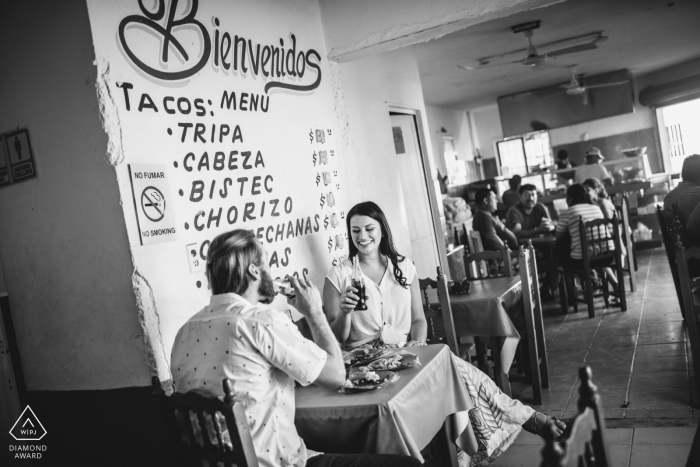 Photo: <a href="https://www.wpja.com/photos/diamond-award-top-wedding-engagement-photographer/2432131"> Adrian Bonet - Playa del Carmen Quintana Roo Photos d'engagement du restaurant Playa del Carmen - Meilleurs tacos en ville, Meilleur couple en ville