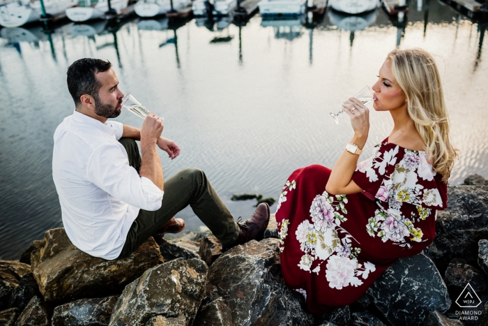 Presidio Yacht Club, Sausalito Engagement Portrait presso le banchine della barca.