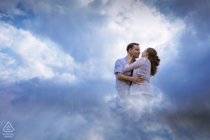 Photo: <a href="https://www.wpja.com/photos/diamond-award-top-wedding-engagement-photographer/2513756"> Rosa Engel - Aix-la-Chapelle Nordrhein-Westfalen Fiançailles Tournage dans les nuages au-dessus de Aix-la-Chapelle