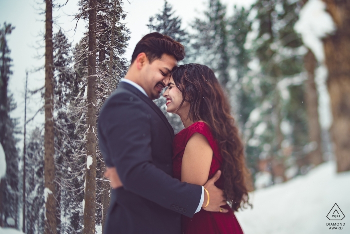 Photo by: <a href="https://www.wpja.com/photos/diamond-award-top-wedding-engagement-photographer/2520416">Ankita Asthana - Mumbai Maharashtra Kashmir, India Snowfall engagement shoot in Kashmir, the himalayas!