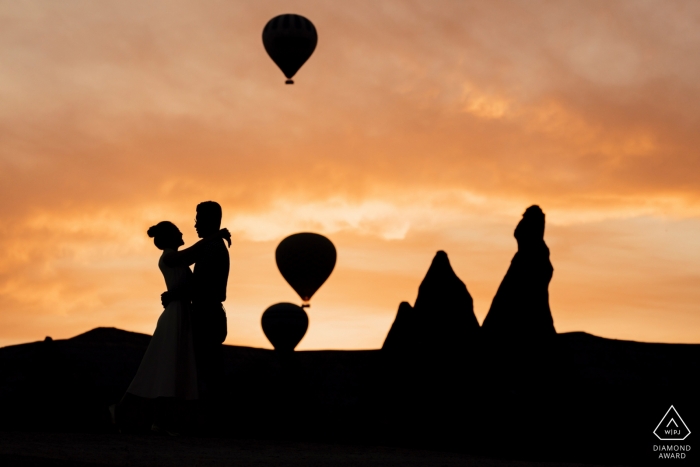 Foto door: <a href="https://www.wpja.com/photos/diamond-award-top-wedding-engagement-photographer/2538576"> Goktug Ozcan - Adapazari Sakarya Turkije Luchtballon Betrokkenheid Foto's - Liefde in Cappadocië!