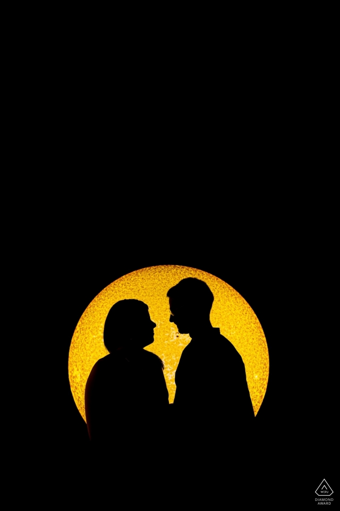 Hvězdárna a Planetárium Brno - Portait of a couple using sunspots Hvězdárna a Planetárium Brno - Portait of a couple using sunspots