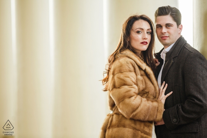 Photo par: <a href="https://www.wpja.com/photos/diamond-award-top-wedding-engagement-photographer/2546872"> Miguel Gonzalez - Abington en Pennsylvanie Séance de photo Cescaphe Waterworks avec un couple engagé "Juste un coup de beauté. Mais en utilisant les piliers, je me sentais juste classe."