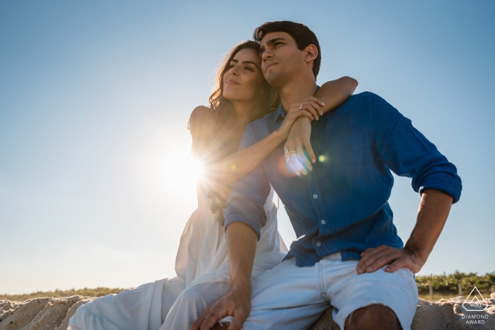 Engagement Portrait from Barra da Tijuca - RJ - Brazil | Couple relaxing while enjoying the view 