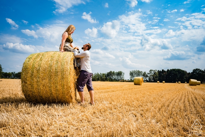 Foto: <a href="https://www.wpja.com/photos/diamond-award-top-wedding-engagement-photographer/2551518"> Anji Martin - Arlington, Virginia Verlobungsfotos aus Kirchhorst | Summer Engagement Session, die die Liebe des Paares für die Natur beinhaltet