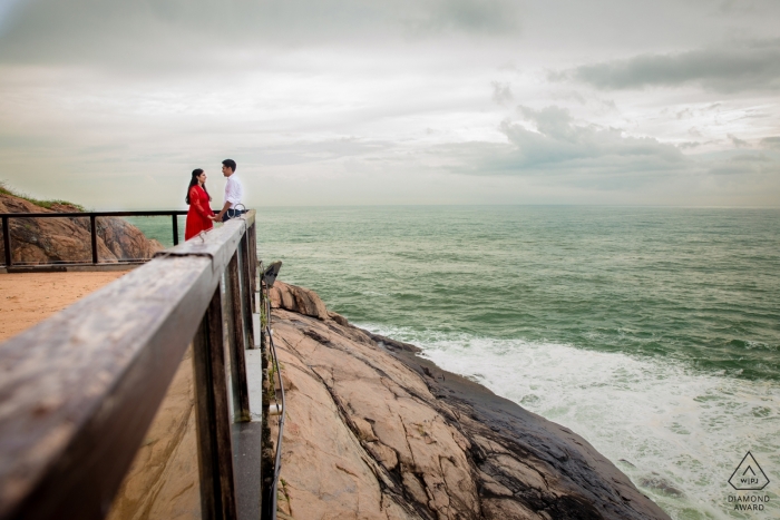 Kerala, Inde - portrait de couple Infinity au bord de l'eau