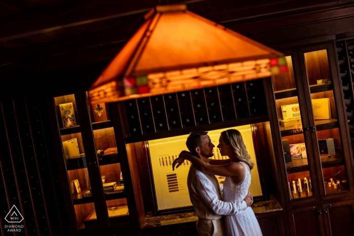 Foto door: <a href="https://www.wpja.com/photos/diamond-award-top-wedding-engagement-photographer/2554648"> Huy Nguyen - Ho Chi Minh Resort Salinda silhouet liefde portret voor een romantisch koppel