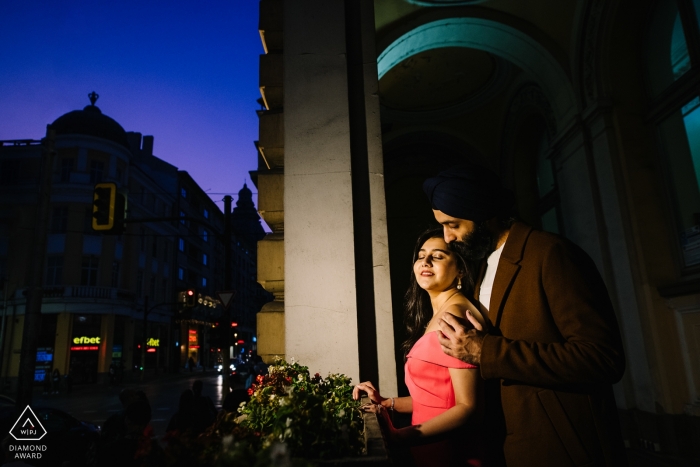 Sofía, Bulgaria Retrato nocturno - Sesión de pareja con una luz