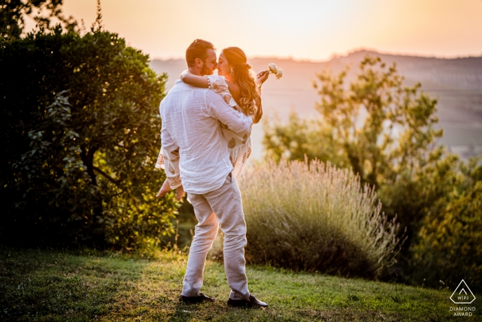 Castellina in Chianti, fotografia de pré-casamento em Siena | Sessão de retrato de noivado na Toscana