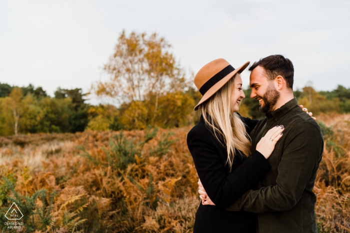 Heath, West Sussex Retratos de compromiso previo a la boda | Amor en la salud ...