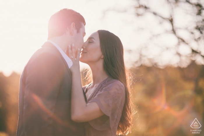 Foto von: <a href="https://www.wpja.com/photos/diamond-award-top-wedding-engagement-photographer/2557700"> Kevin Wright - Attleboro Massachusetts Wright Locke Farm | Winchester, MA - süße Sonnenuntergangverlobungs-Porträtsitzung