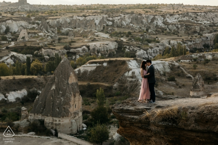 Photo par: <a href="https://www.wpja.com/photos/diamond-award-top-wedding-engagement-photographer/2558694"> Goktug Ozcan - Adapazari Sakarya Turquie Love en Cappadoce! - Portraits de fiançailles et de pré-mariage