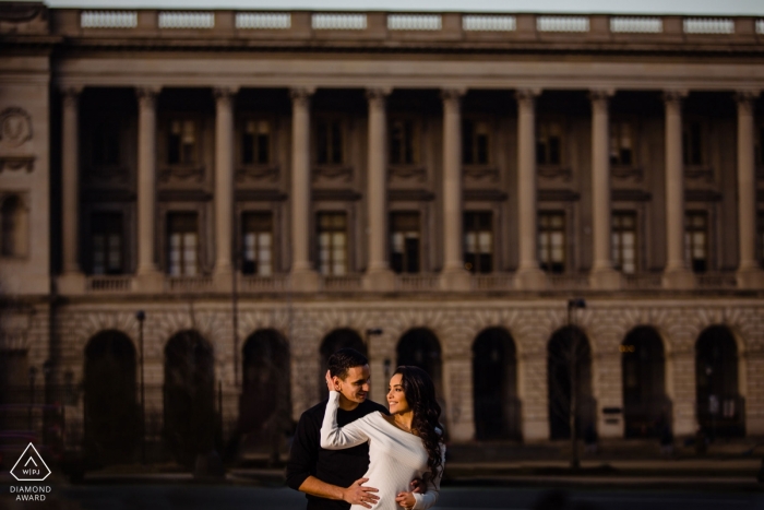 Photographe de fiançailles du Philadelphia Art Museum: Utiliser ce que j’avais. Bâtiments et personnes.