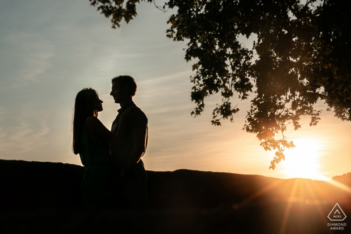 Photo by: <a href="https://www.wpja.com/photos/diamond-award-top-wedding-engagement-photographer/2559380">Jean-Luc Legros - Toulouse Toulouse (France) Couple Portrait Session for PreWedding - At the river's edge