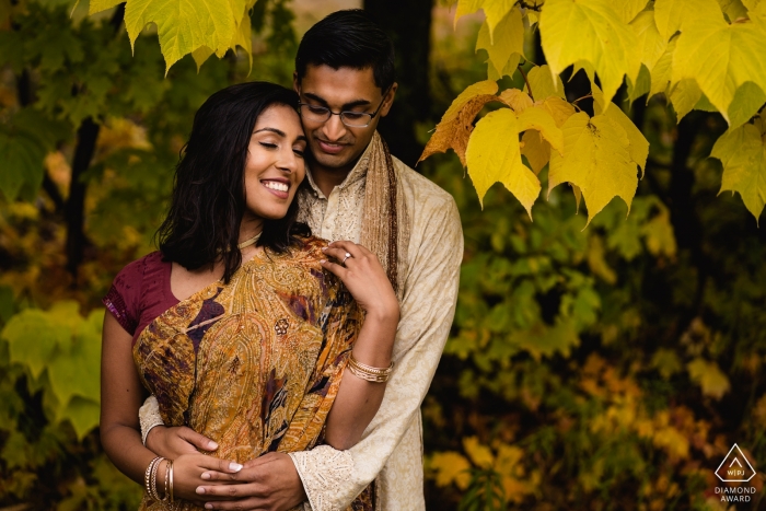 Tournée de fiançailles à Mont-Orford, Québec | Couple aux couleurs d'automne