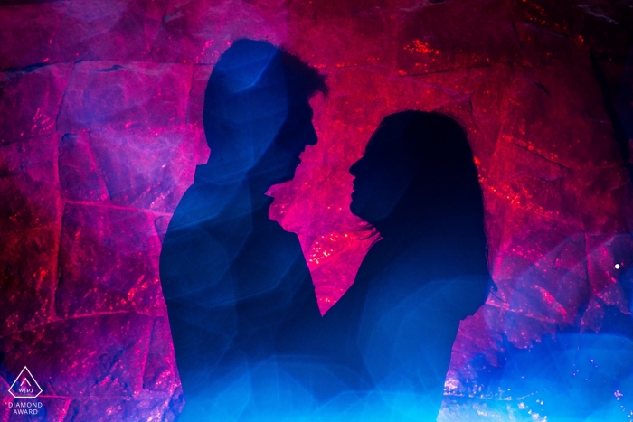 Photo by: <a href="https://www.wpja.com/photos/diamond-award-top-wedding-engagement-photographer/2563155">Dante Ceccon - Lima Lima Miraflores Lima Pre Wedding E Shoot - Light Blue and Red